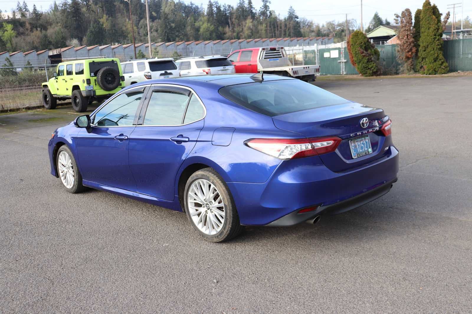 Thumbnail: 2018 Toyota Camry - 7