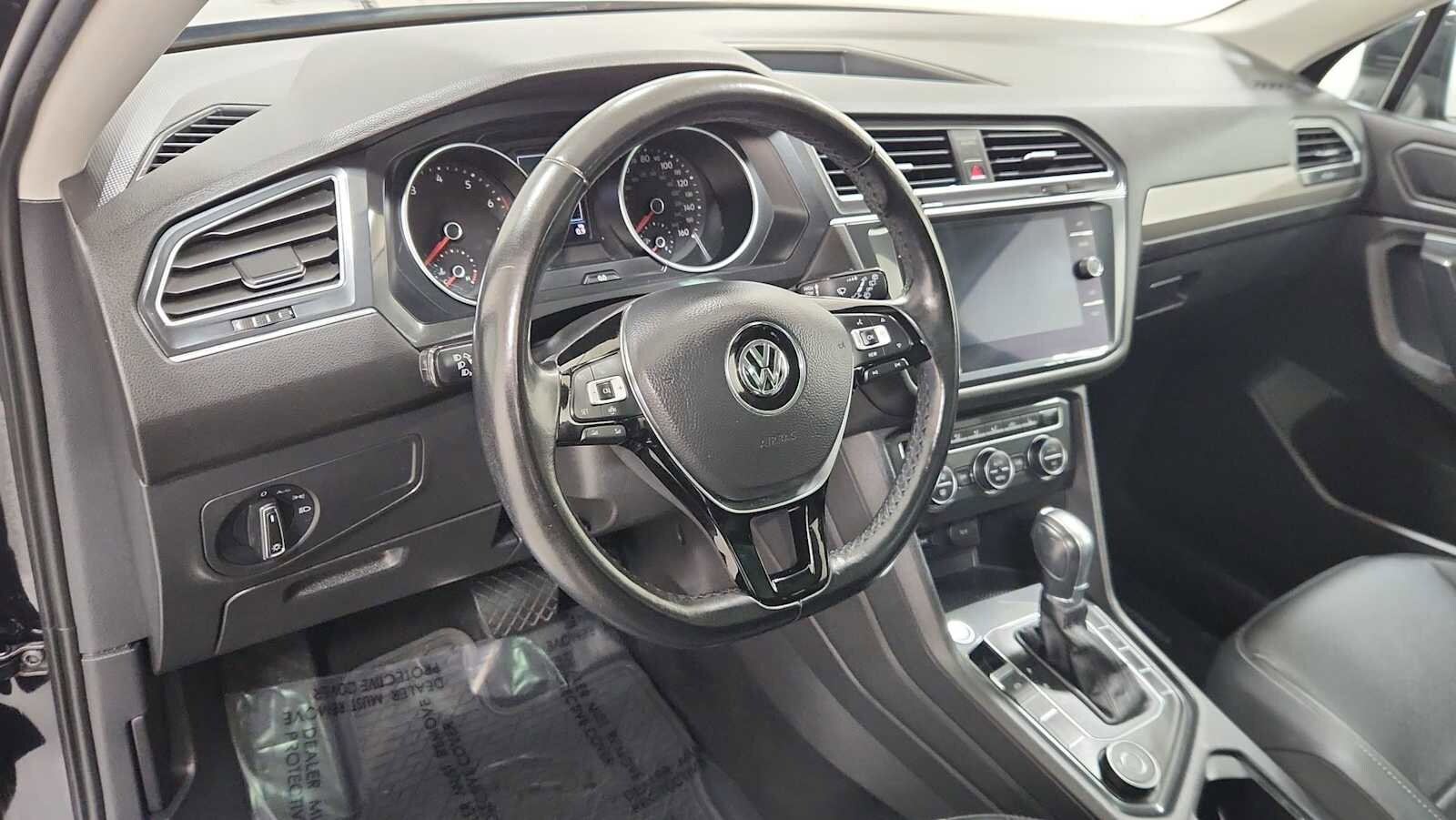 Thumbnail: 2019 Volkswagen Tiguan - 12