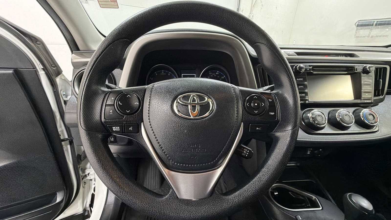 Thumbnail: 2017 Toyota RAV4 - 16