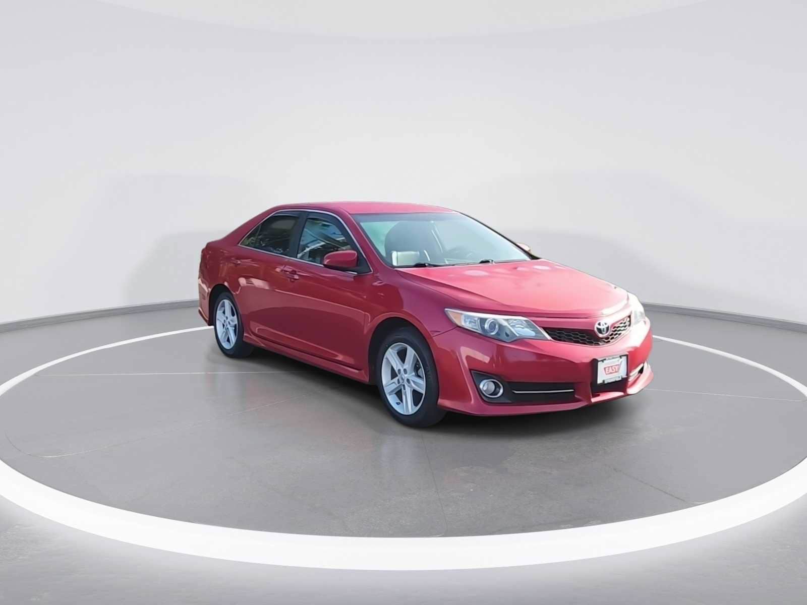 Used 2014 Toyota Camry SE with VIN 4T1BF1FK8EU840951 for sale in Springfield, OR
