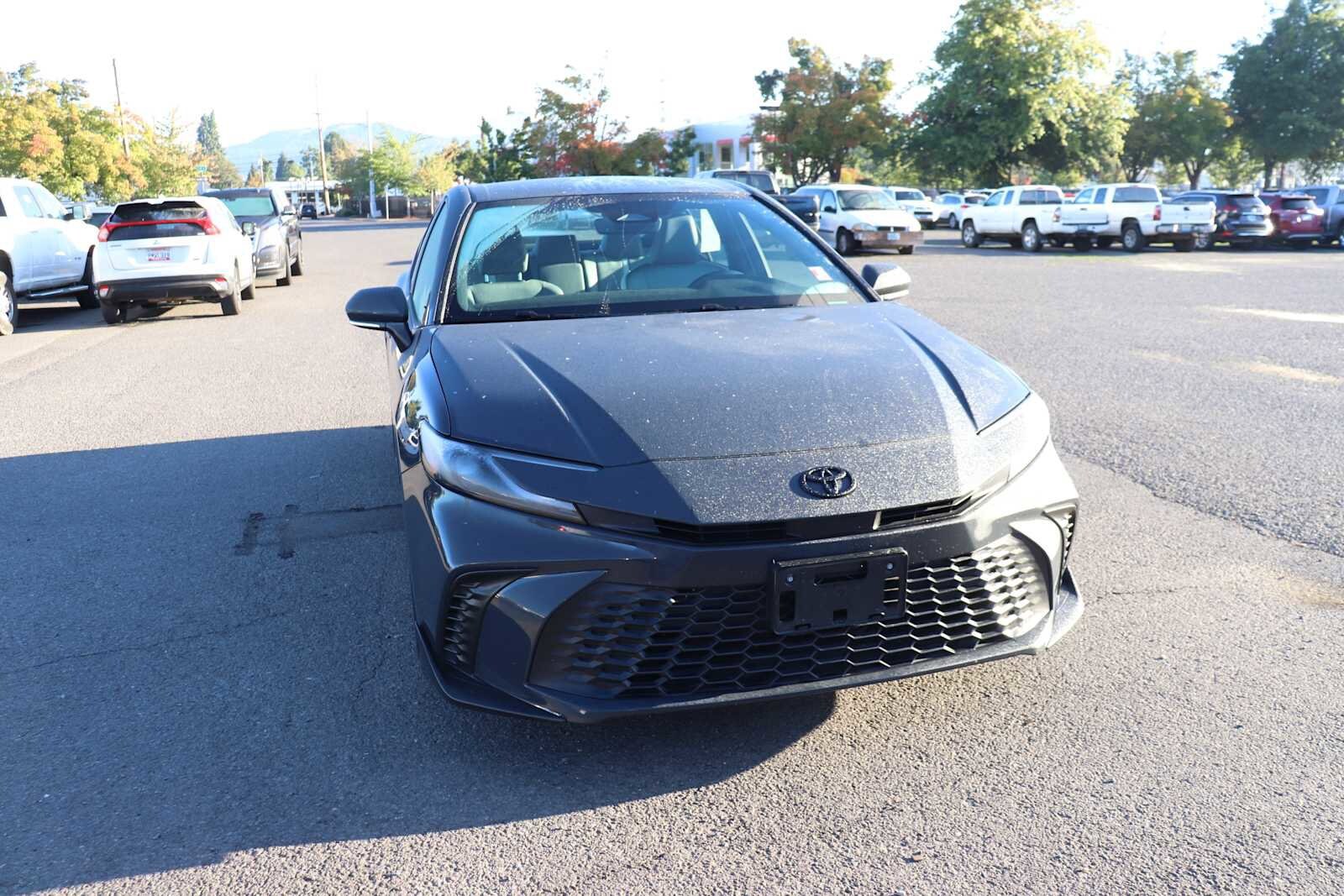 2025 Toyota Camry SE photo 2