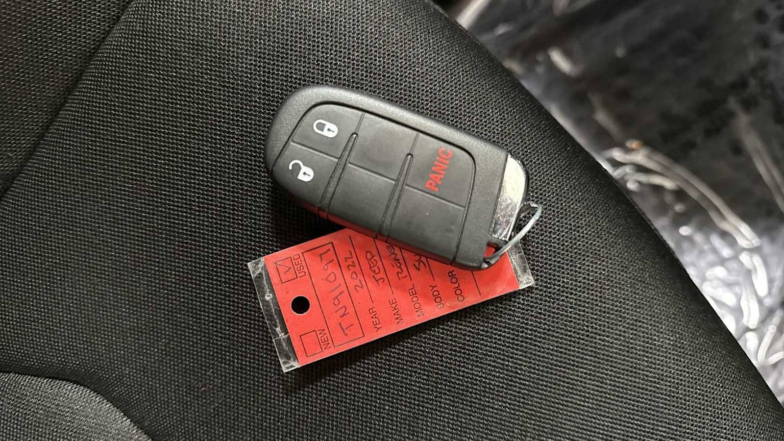 Thumbnail: 2022 Jeep Renegade - 31