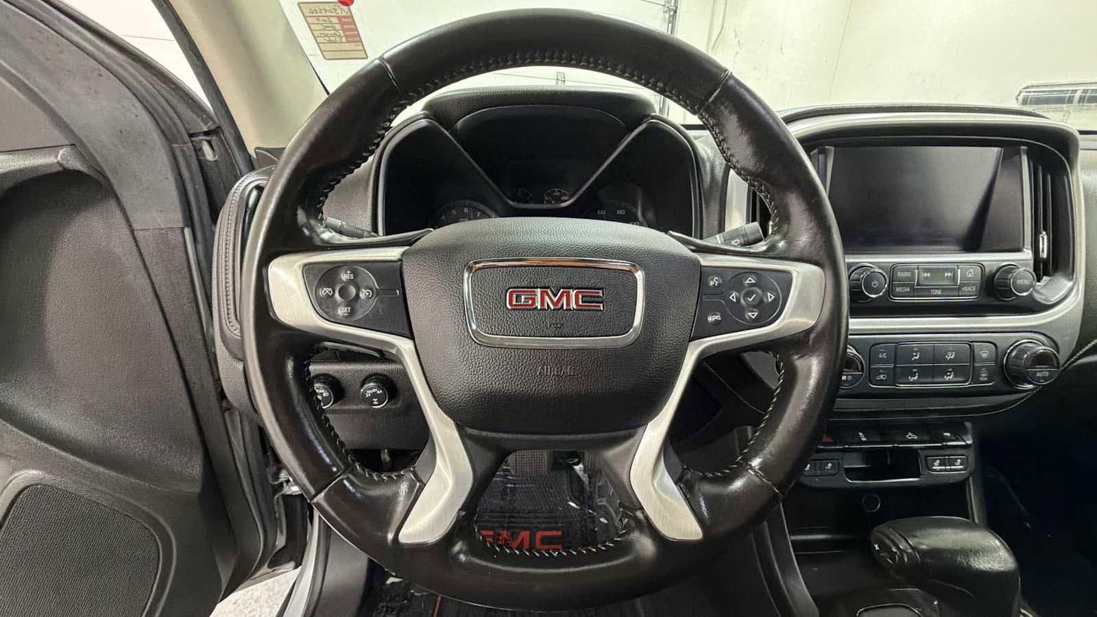 Thumbnail: 2017 GMC Canyon - 16