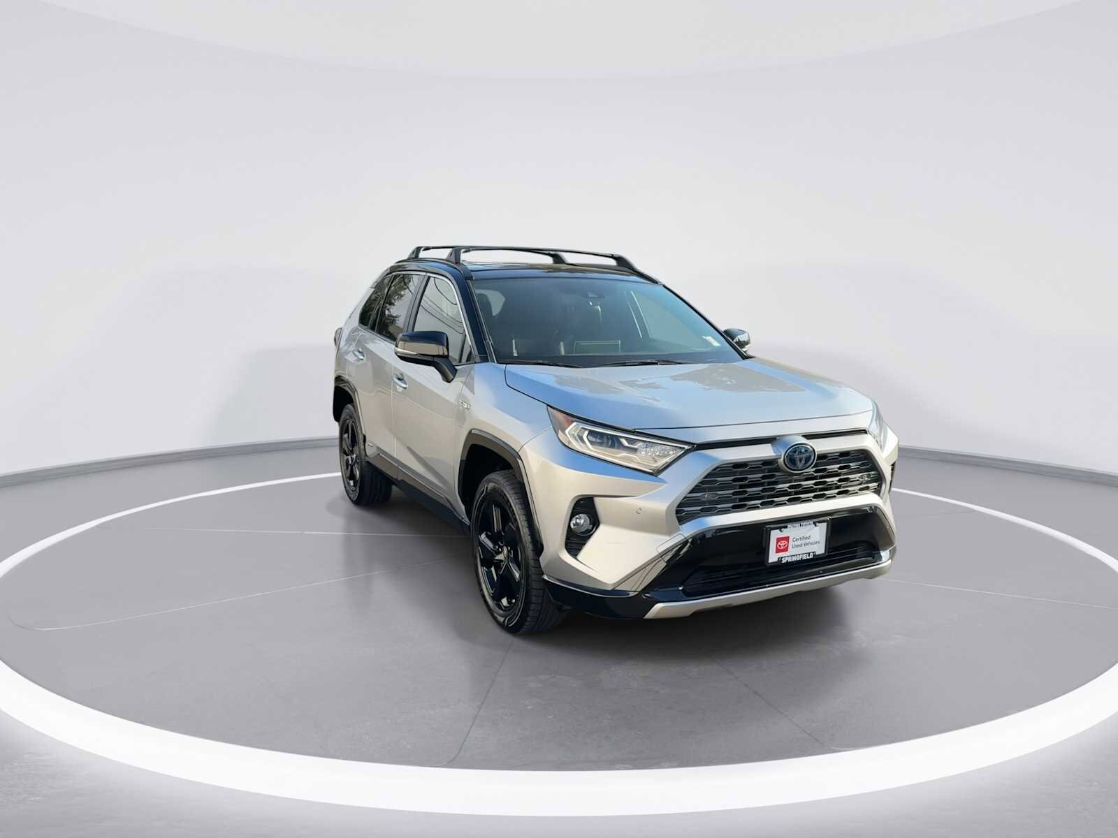 2019 Toyota RAV4 Hybrid XSE photo 2