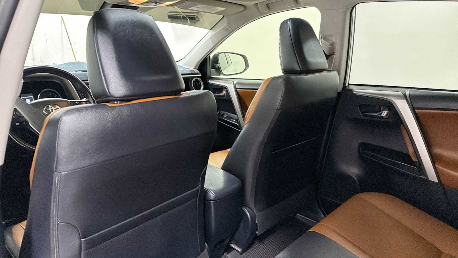 Thumbnail: 2017 Toyota RAV4 - 26