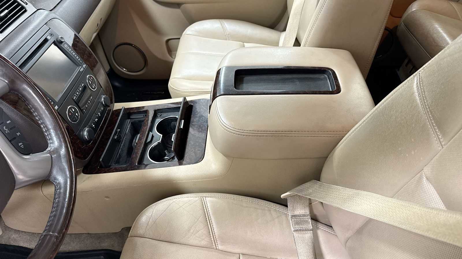 Thumbnail: 2014 GMC Yukon - 23