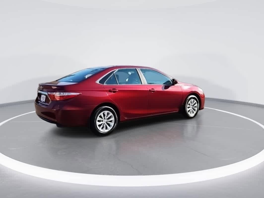 Thumbnail: 2016 Toyota Camry - 8