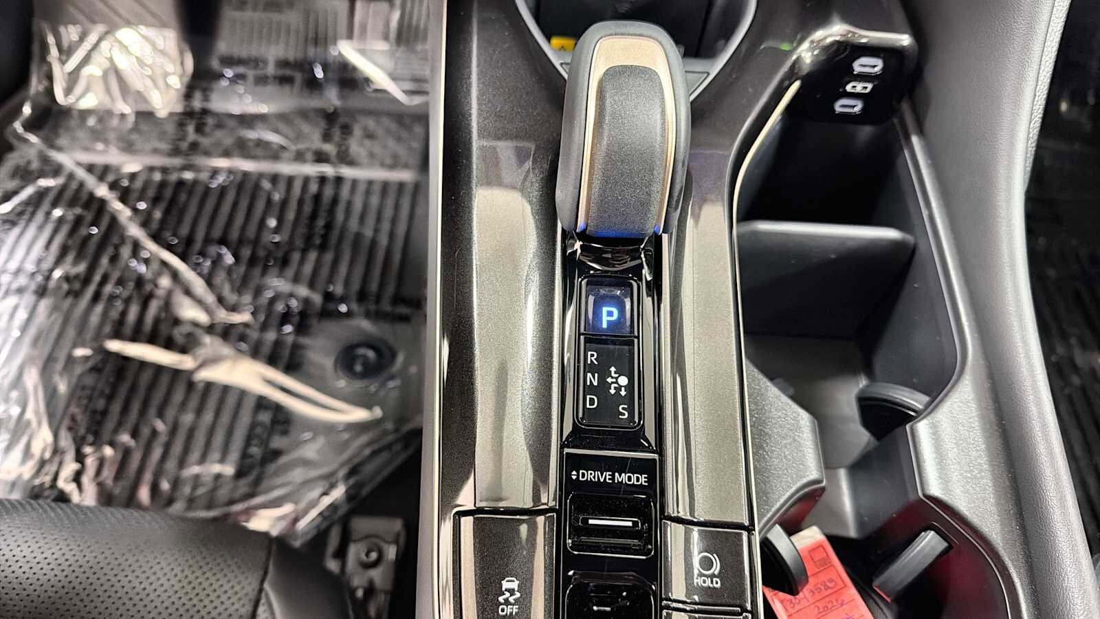 2026 Toyota Crown Signia Limited - Photo 22