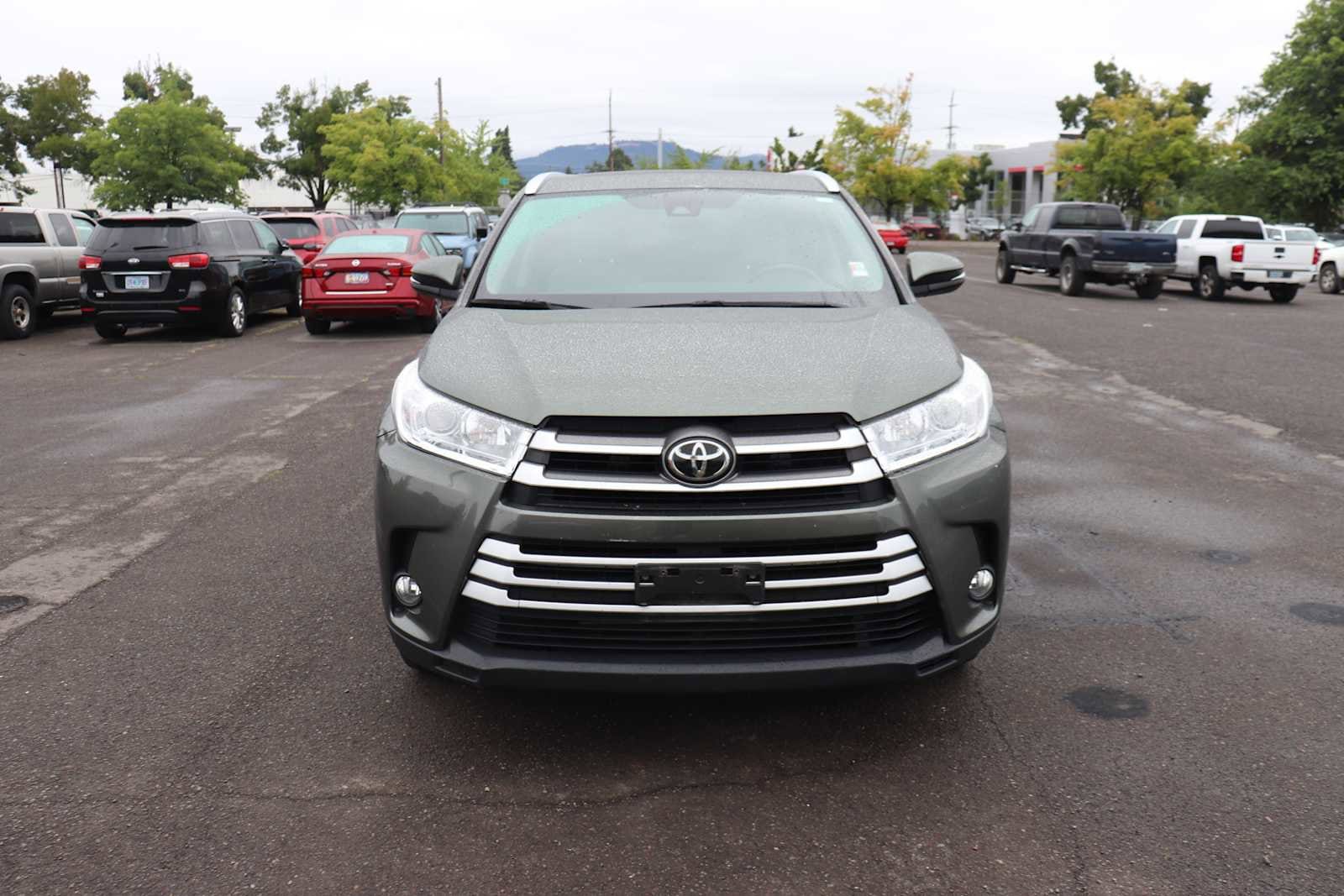 Thumbnail: 2017 Toyota Highlander - 2