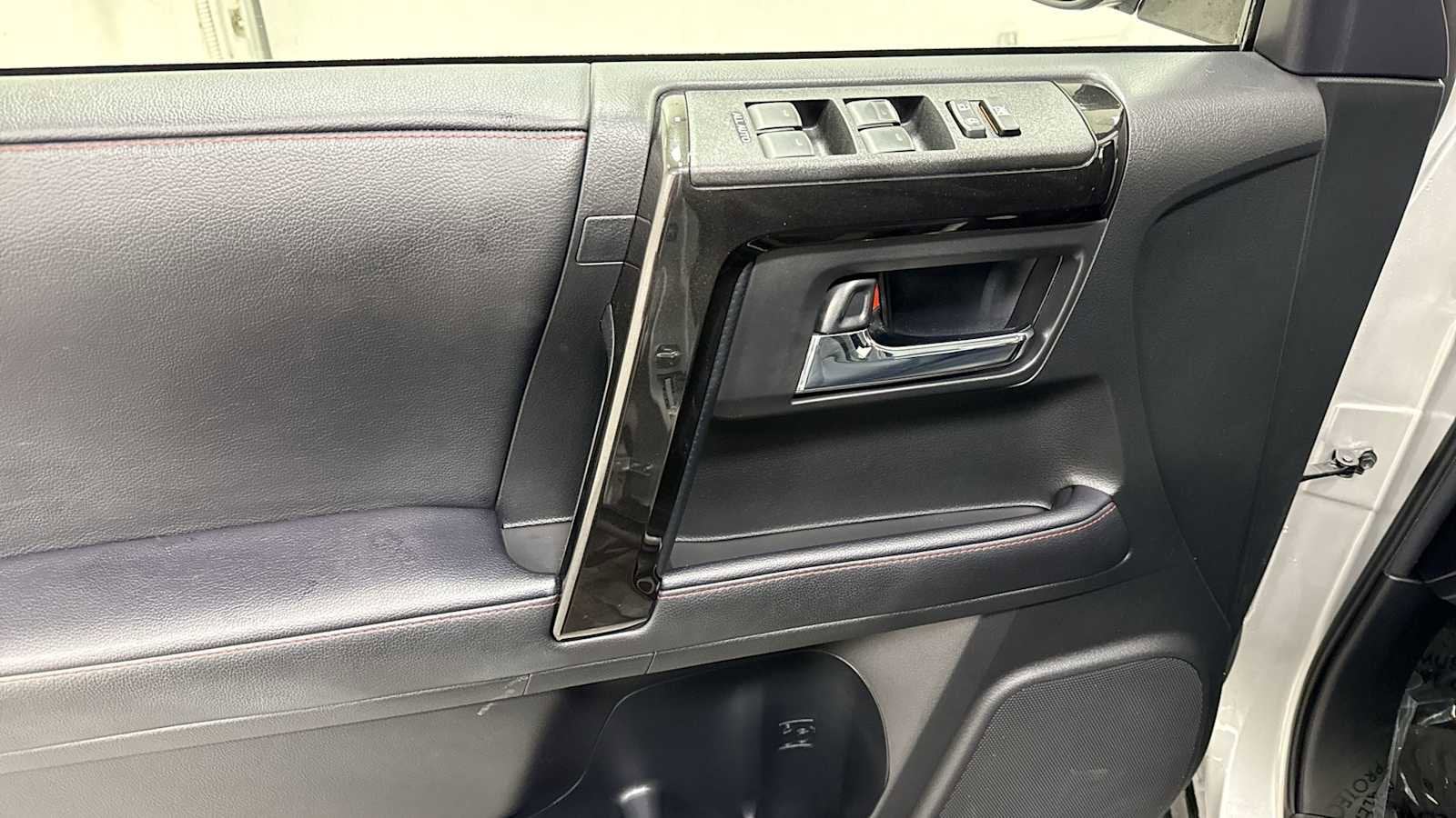 Thumbnail: 2022 Toyota 4Runner - 15