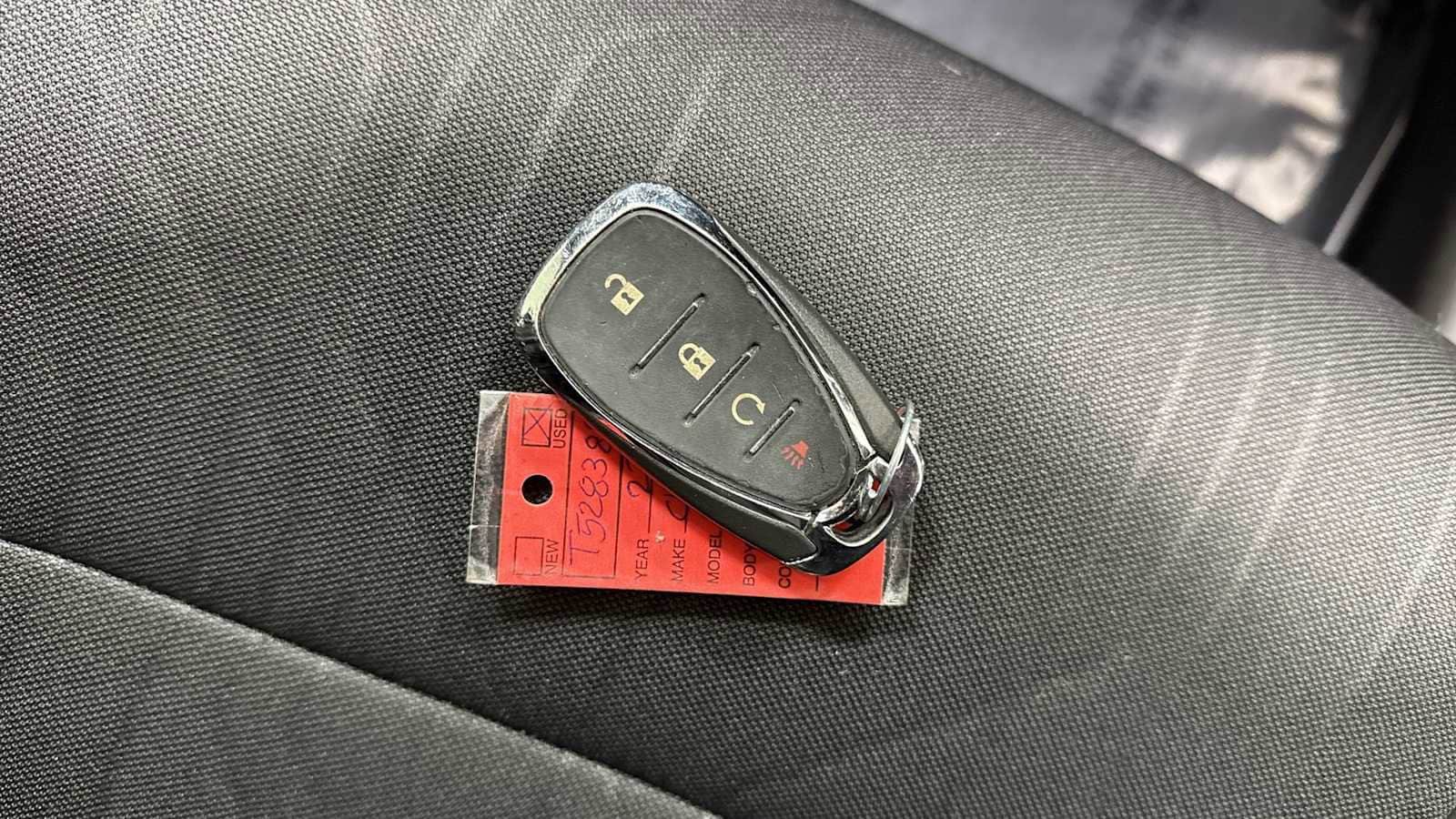 Thumbnail: 2022 Chevrolet Trax - 31