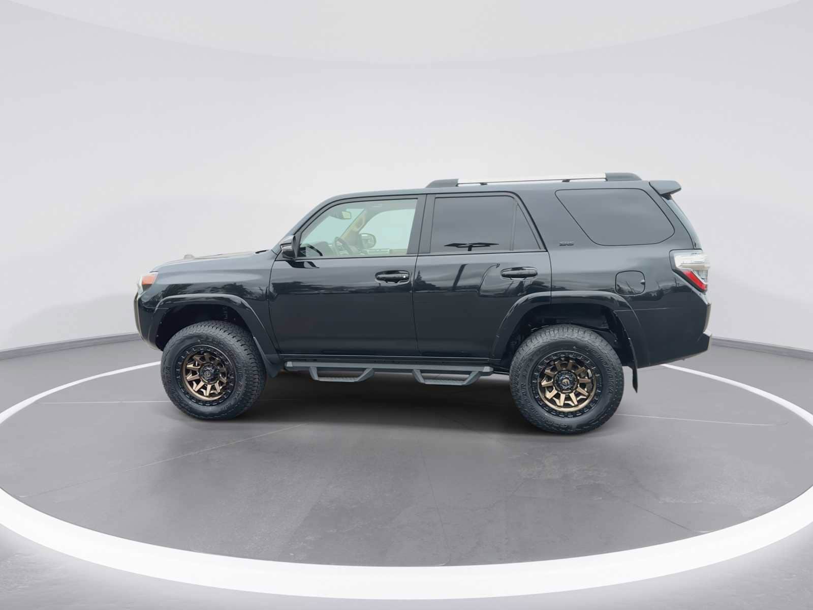 Thumbnail: 2021 Toyota 4Runner - 5