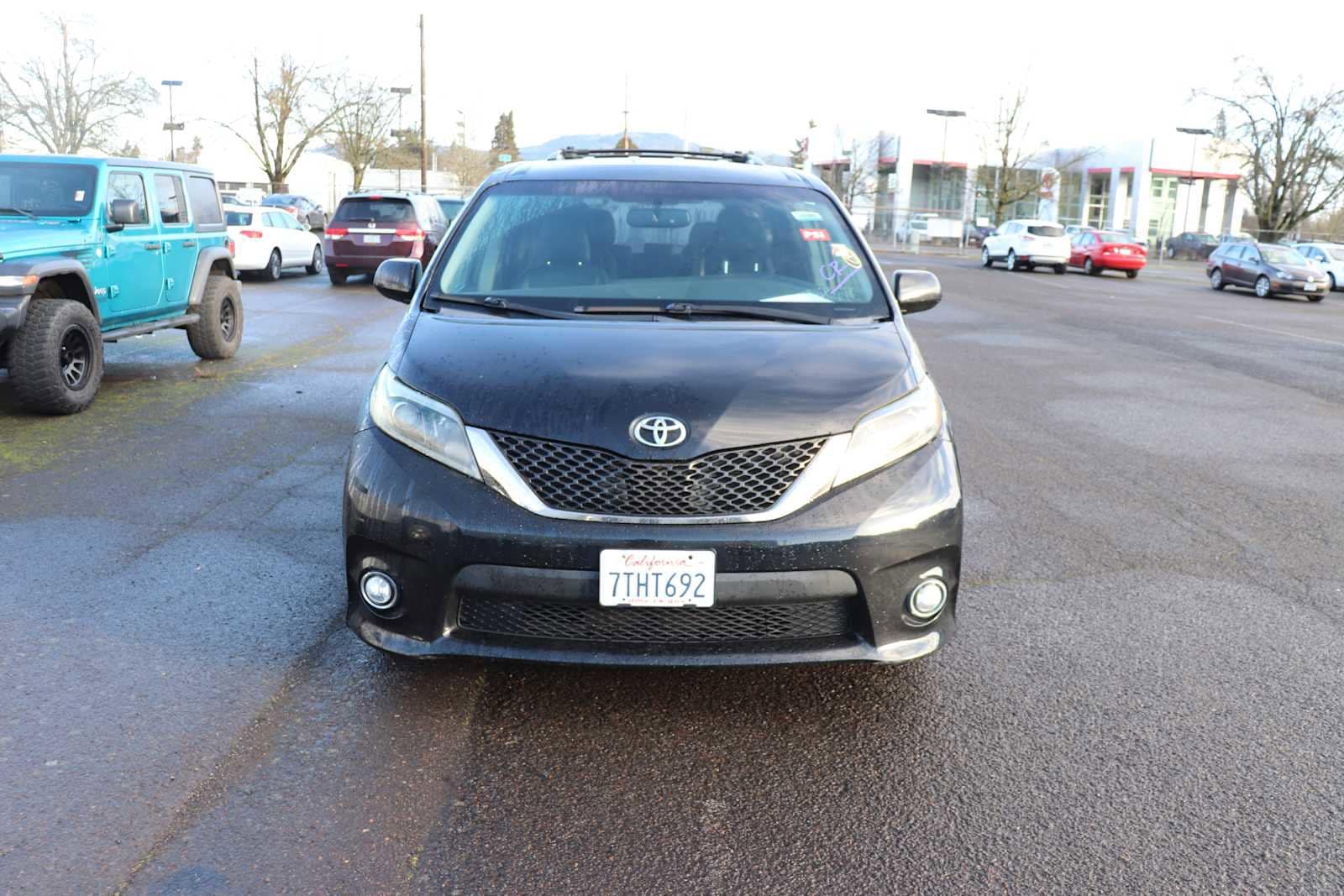 Thumbnail: 2016 Toyota Sienna - 2