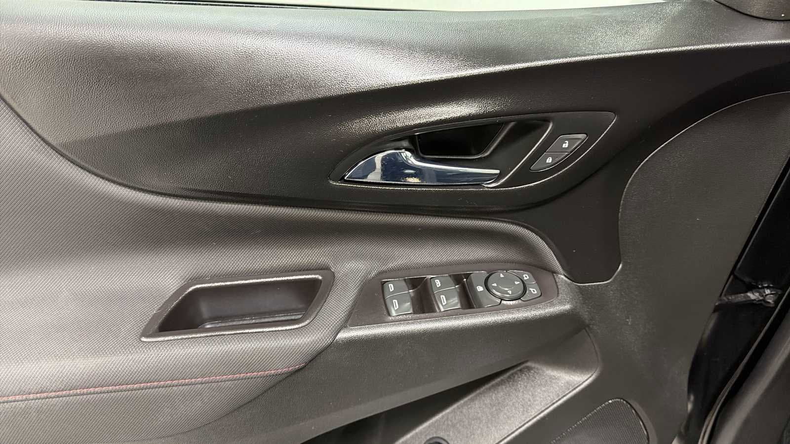 Thumbnail: 2022 Chevrolet Equinox - 15