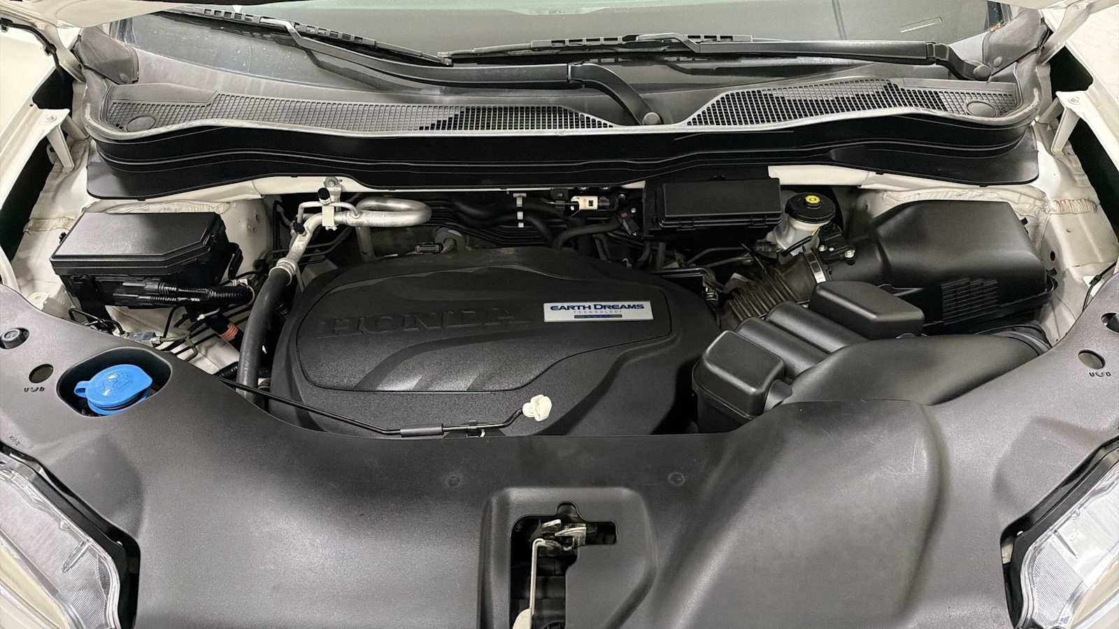 Thumbnail: 2017 Honda Pilot - 32