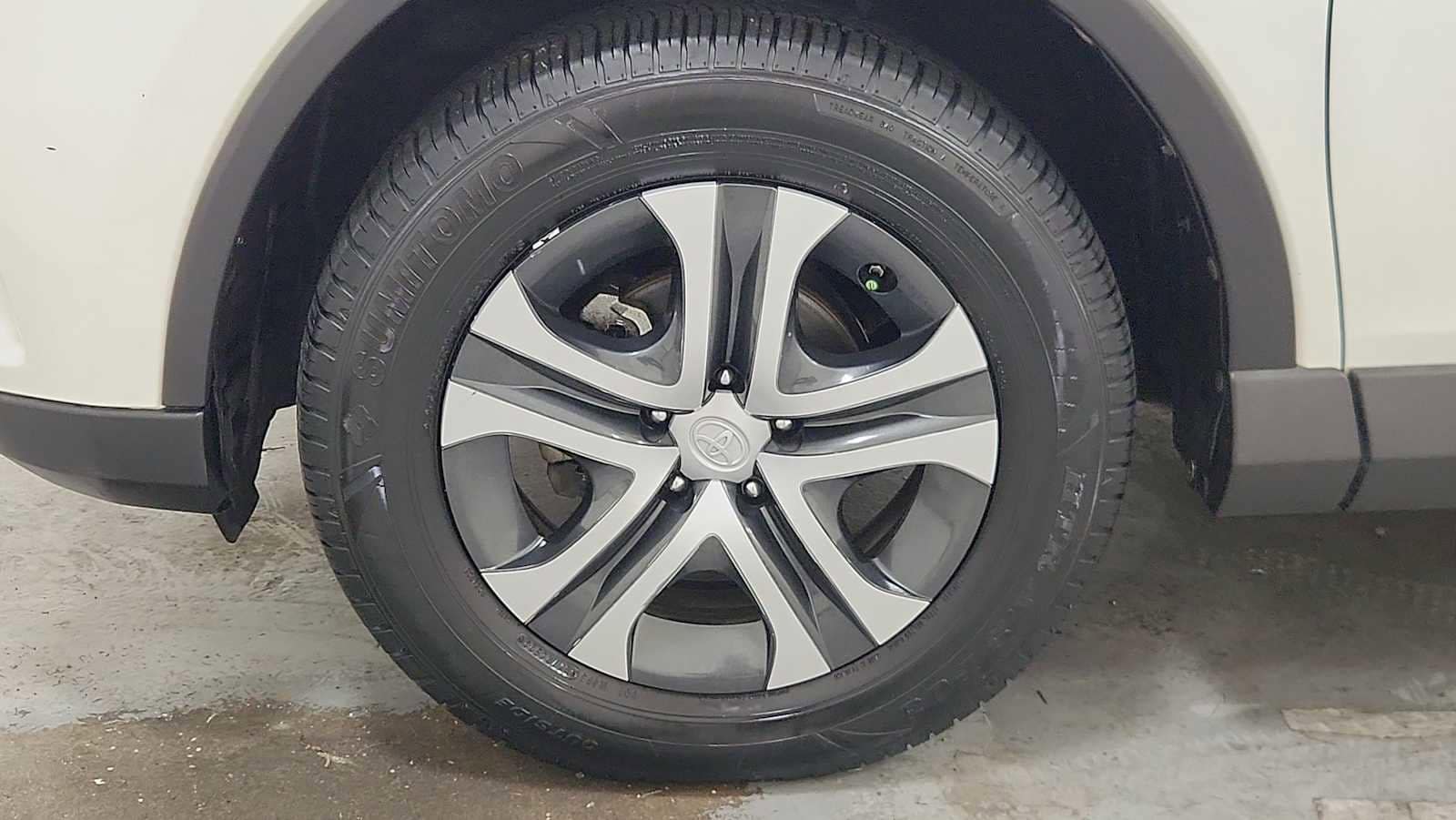 Thumbnail: 2017 Toyota RAV4 - 10