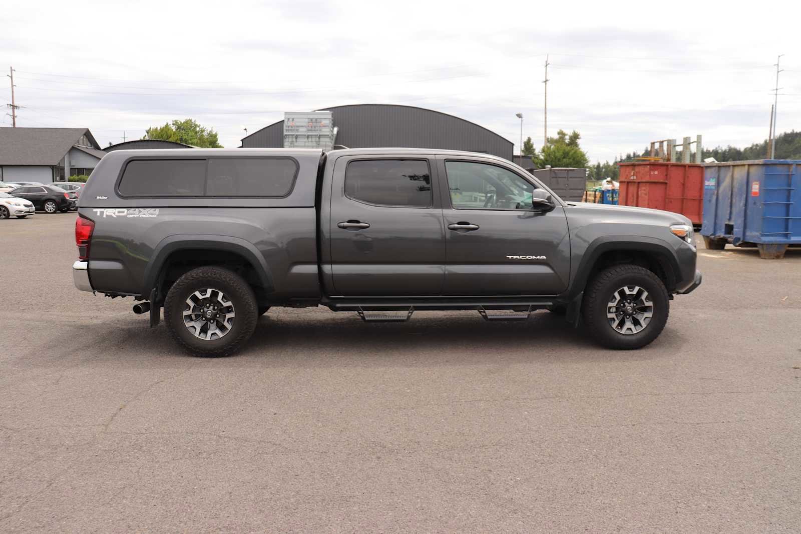 Thumbnail: 2018 Toyota Tacoma - 4