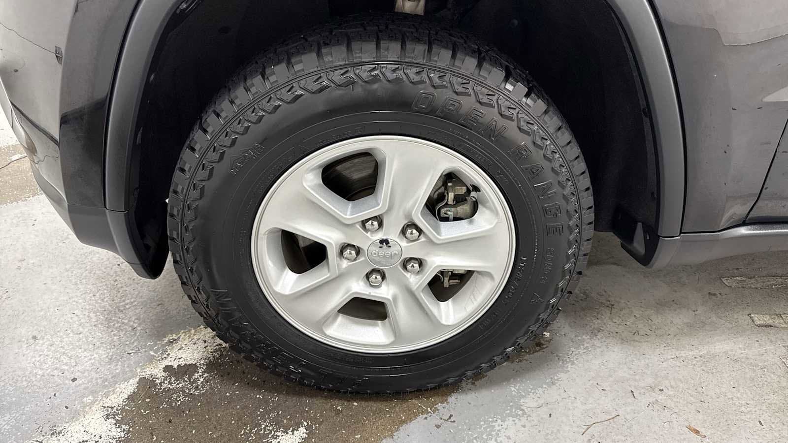 Thumbnail: 2016 Jeep Grand Cherokee - 10