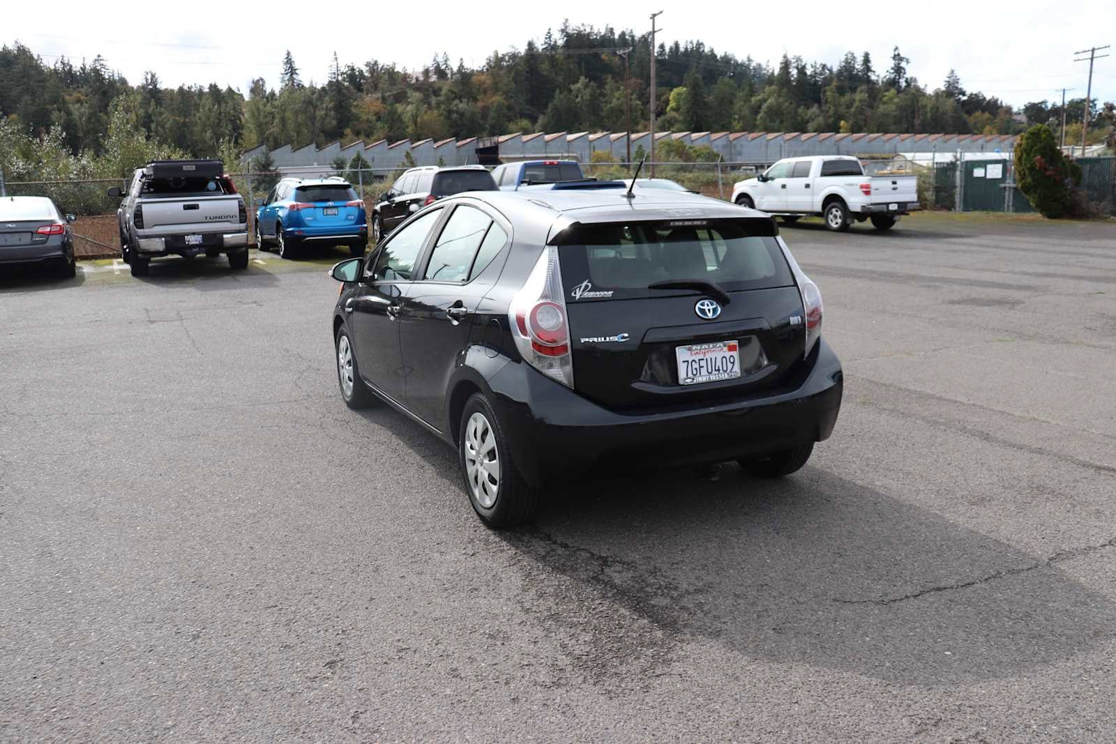 Thumbnail: 2014 Toyota Prius c - 7