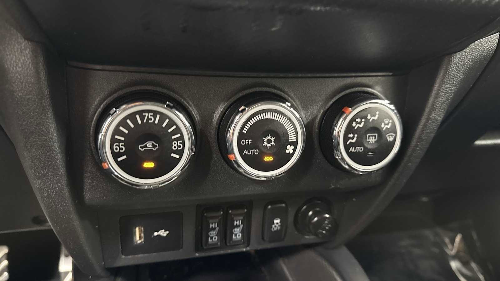 Thumbnail: 2018 Mitsubishi Outlander Sport - 20