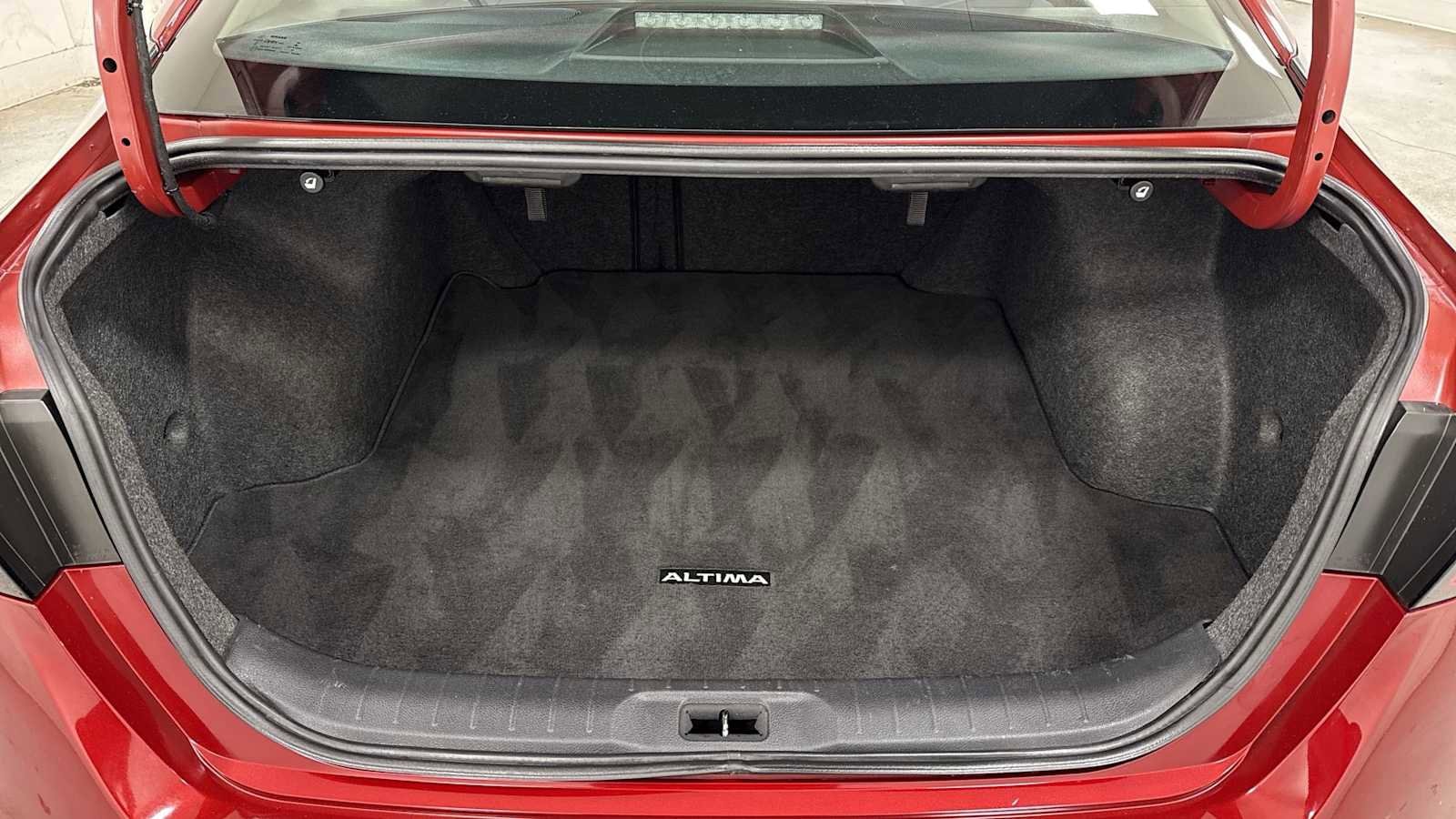 Thumbnail: 2020 Nissan Altima - 27