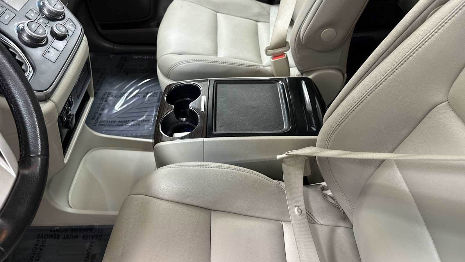 Thumbnail: 2017 Toyota Sienna - 23