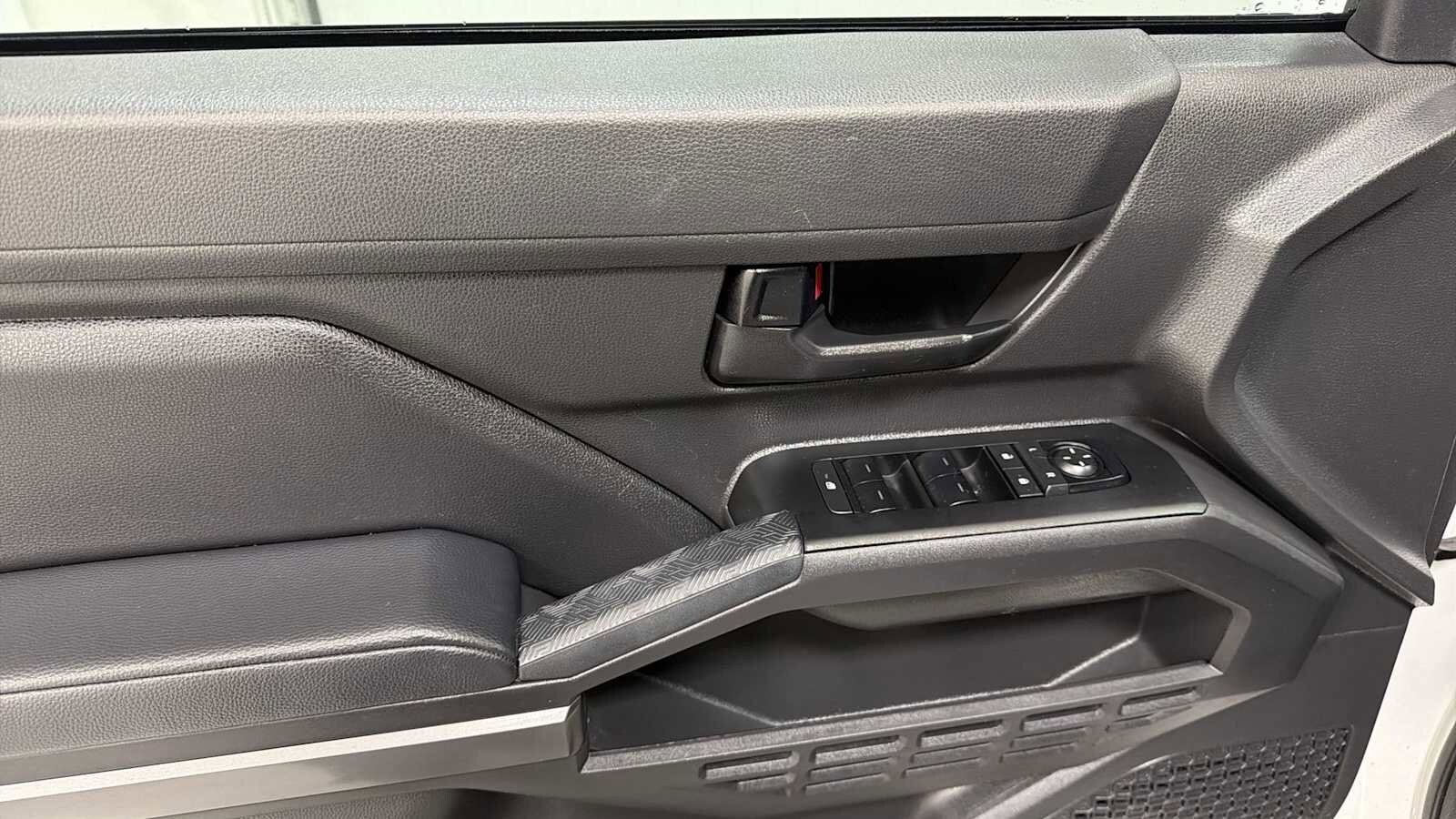 Thumbnail: 2025 Toyota Tacoma - 15