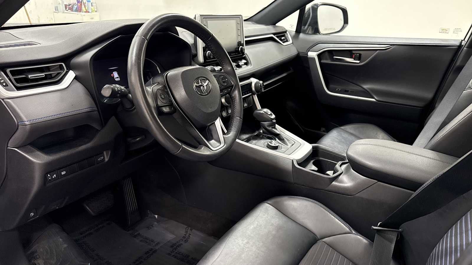 Thumbnail: 2021 Toyota RAV4 - 12