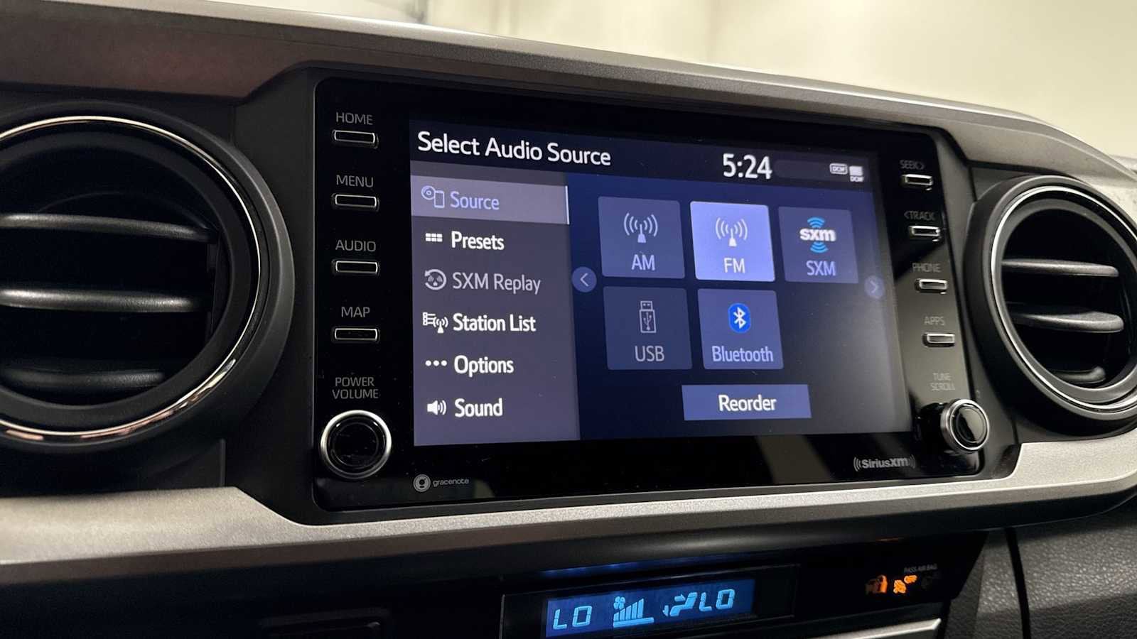 Thumbnail: 2022 Toyota Tacoma - 18