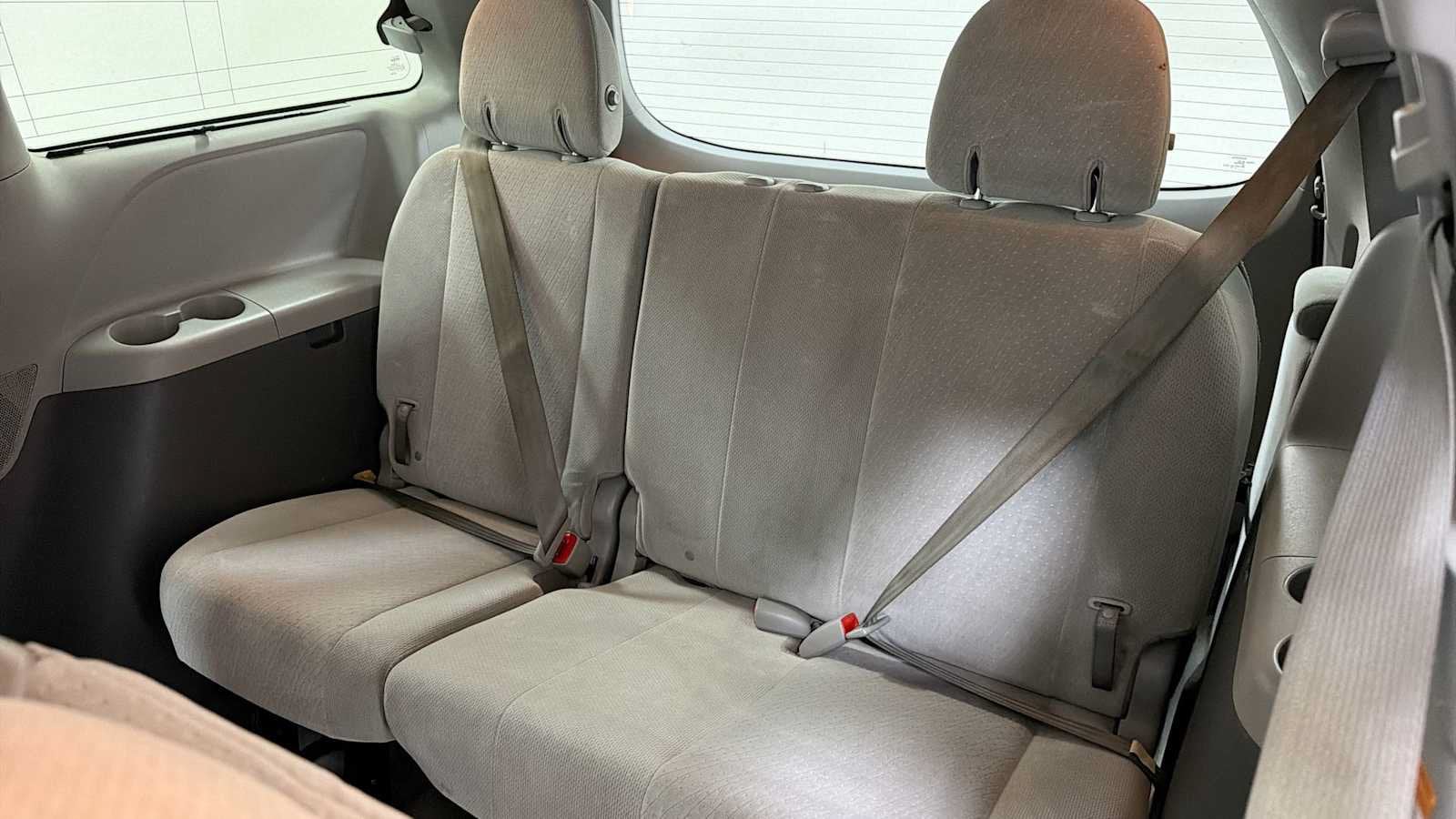 Thumbnail: 2015 Toyota Sienna - 23