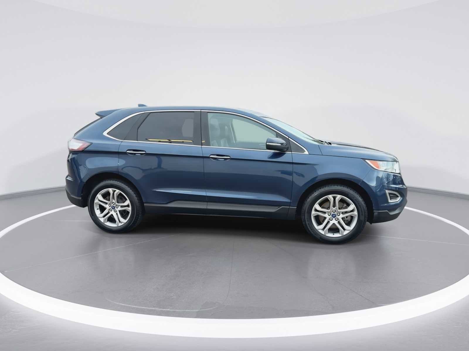 Thumbnail: 2017 Ford Edge - 9