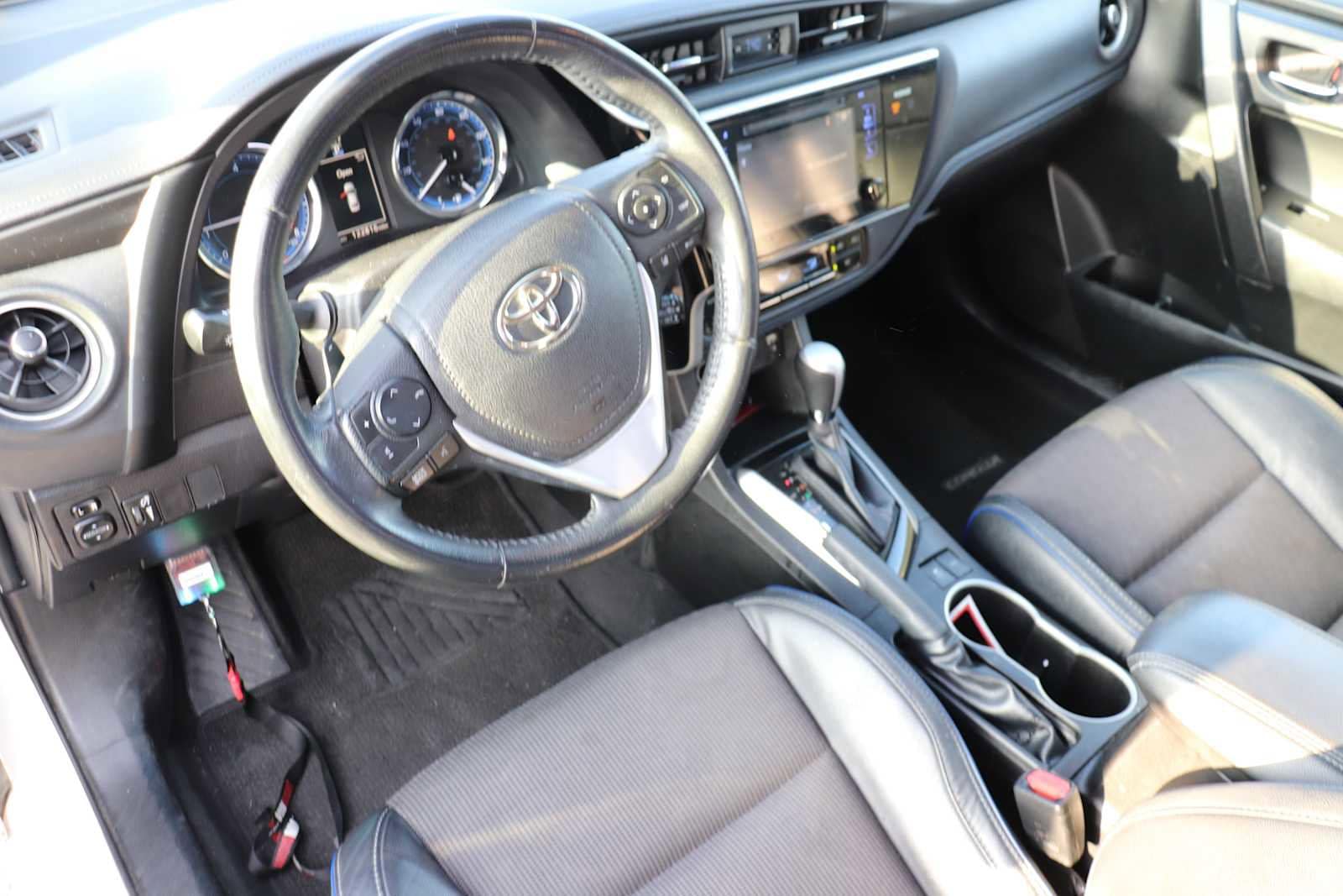 Thumbnail: 2017 Toyota Corolla - 11