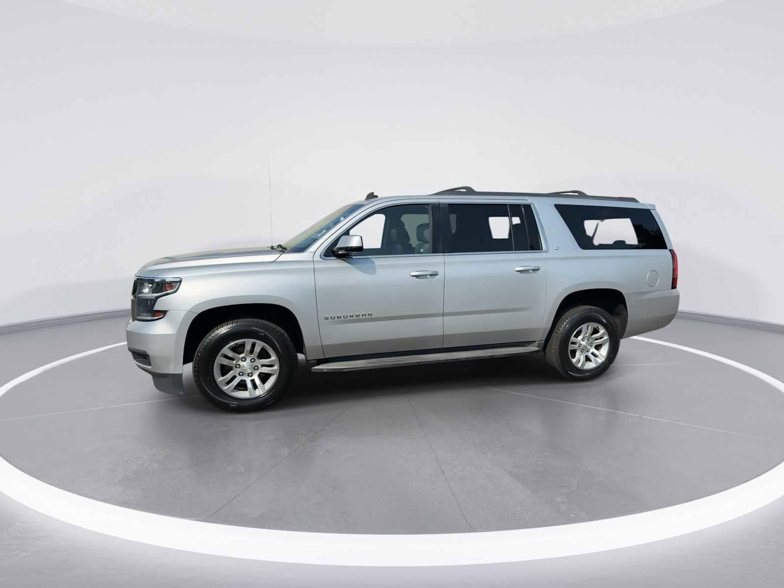 Thumbnail: 2015 Chevrolet Suburban - 4