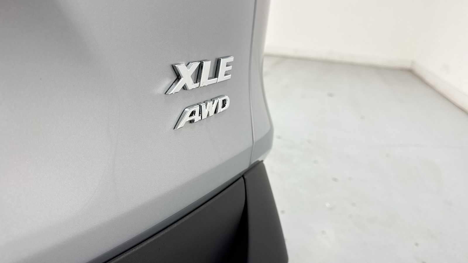 Thumbnail: 2025 Toyota RAV4 - 29