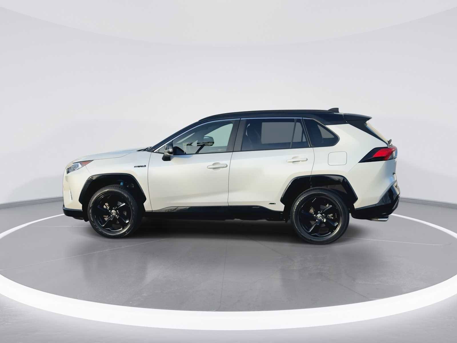 Thumbnail: 2021 Toyota RAV4 - 5