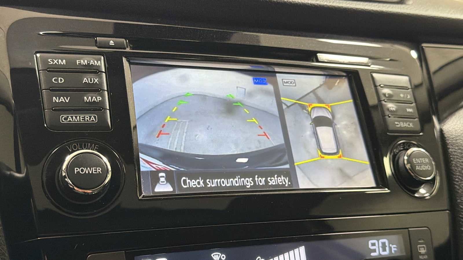 Thumbnail: 2018 Nissan Rogue Sport - 19