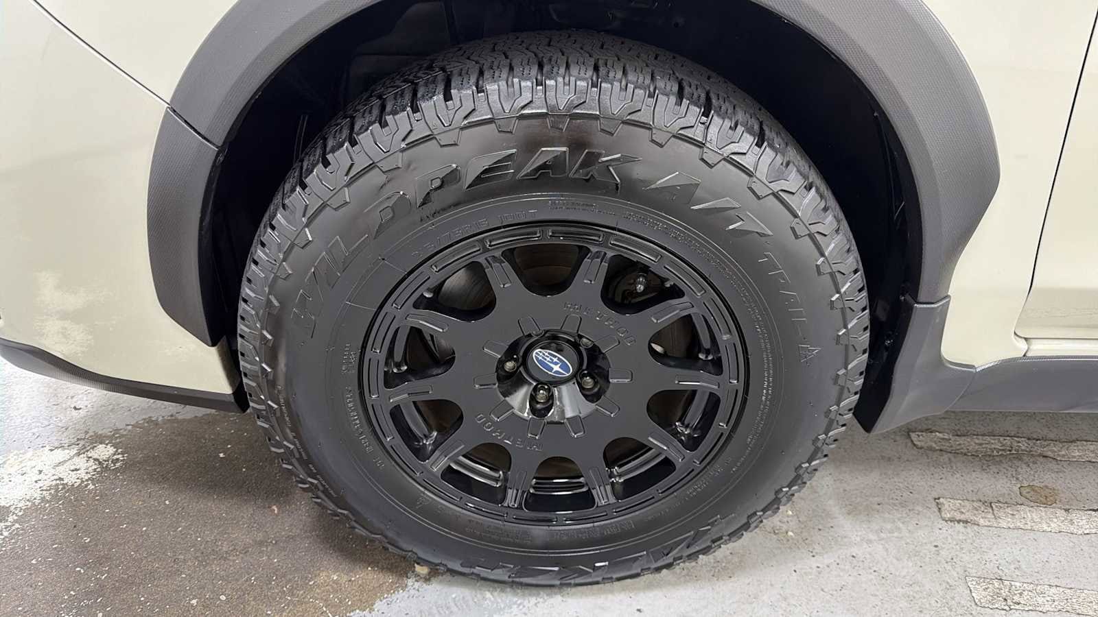 Thumbnail: 2017 Subaru Crosstrek - 10