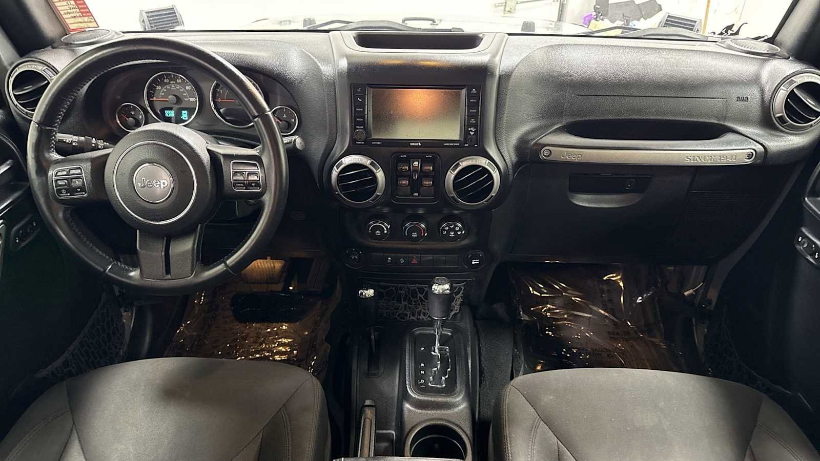 Thumbnail: 2017 Jeep Wrangler - 24