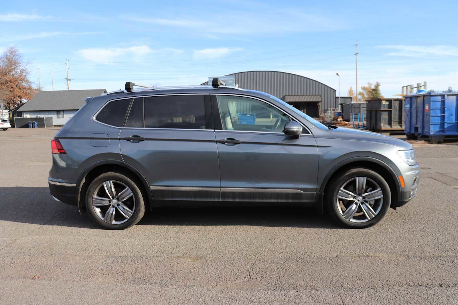 Thumbnail: 2021 Volkswagen Tiguan - 4