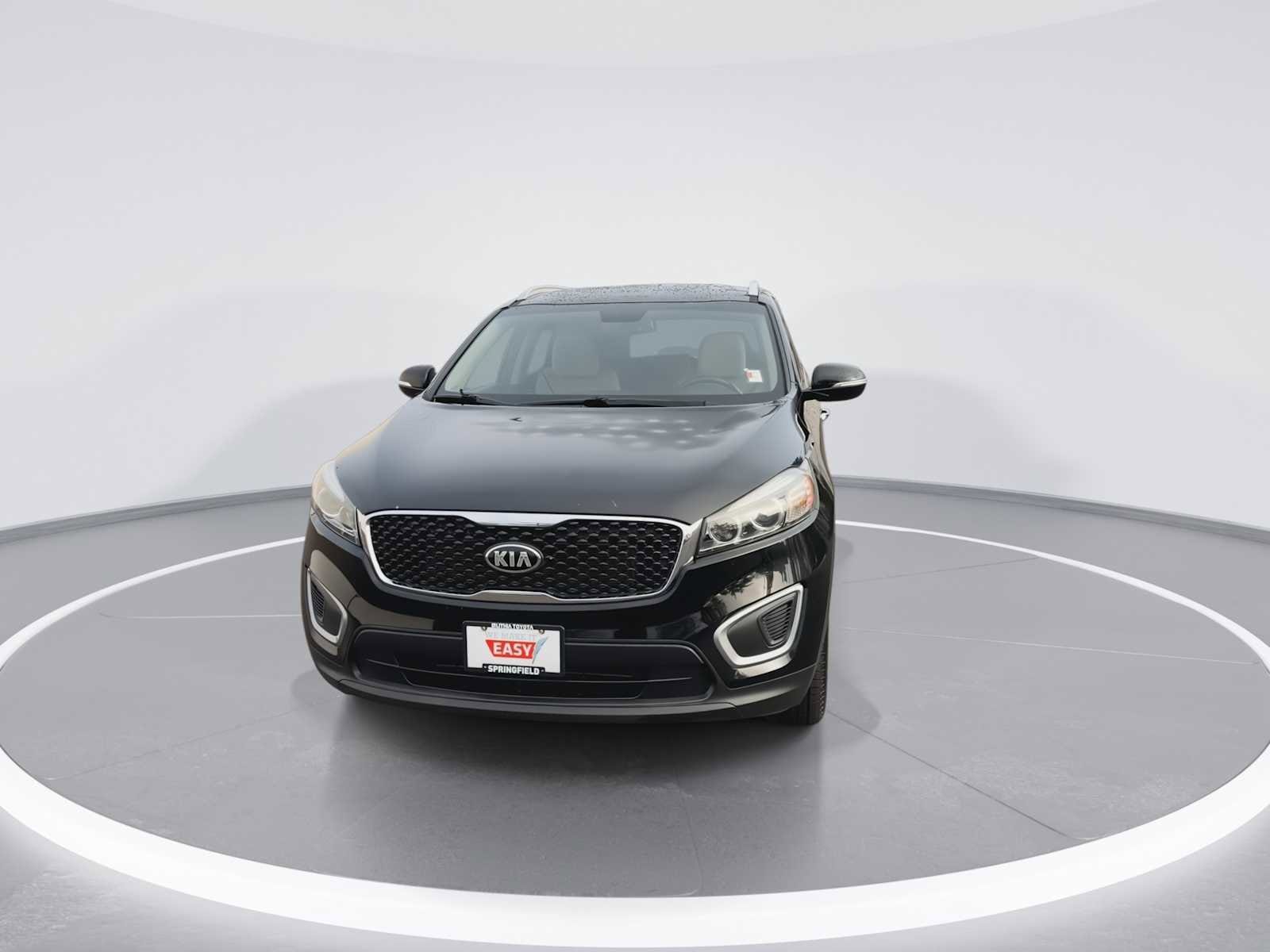Thumbnail: 2017 Kia Sorento - 3