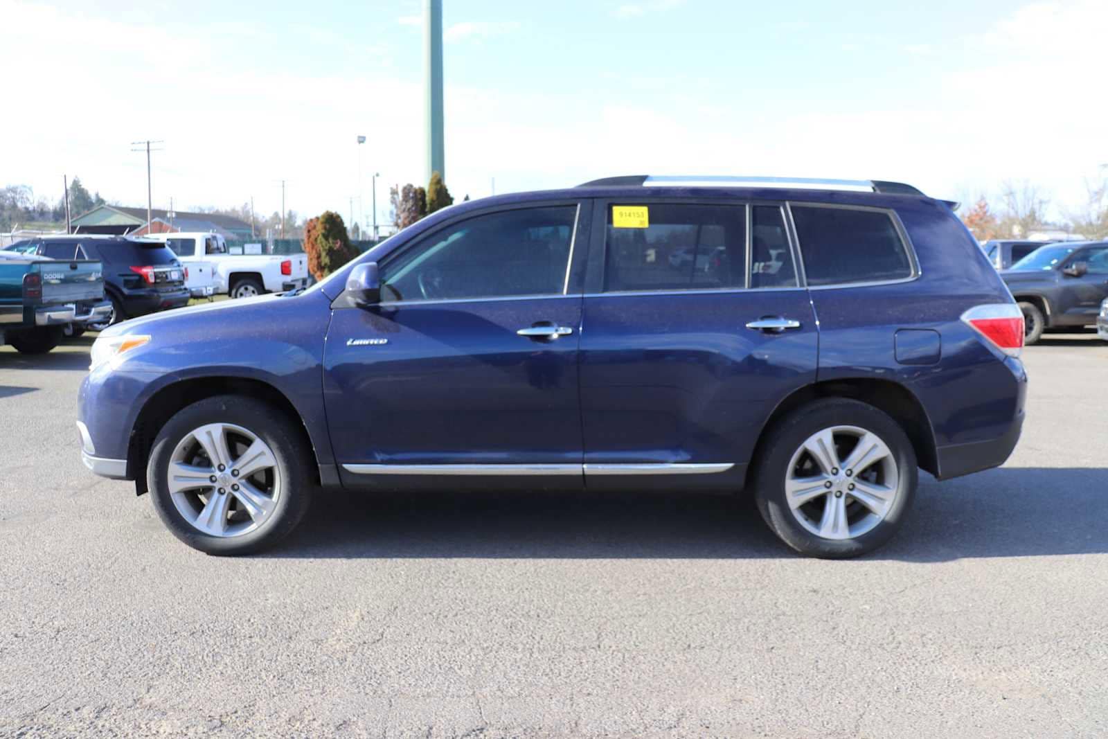 Thumbnail: 2012 Toyota Highlander - 8