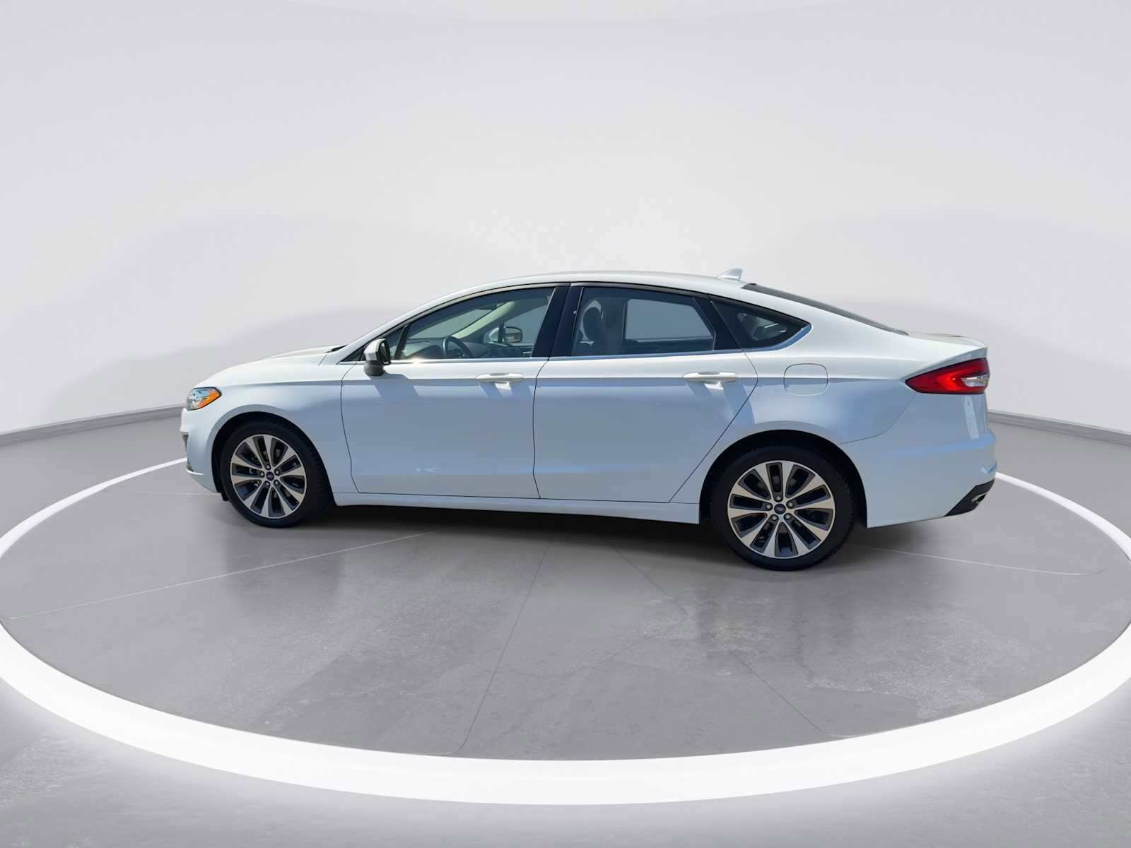 Thumbnail: 2020 Ford Fusion - 5