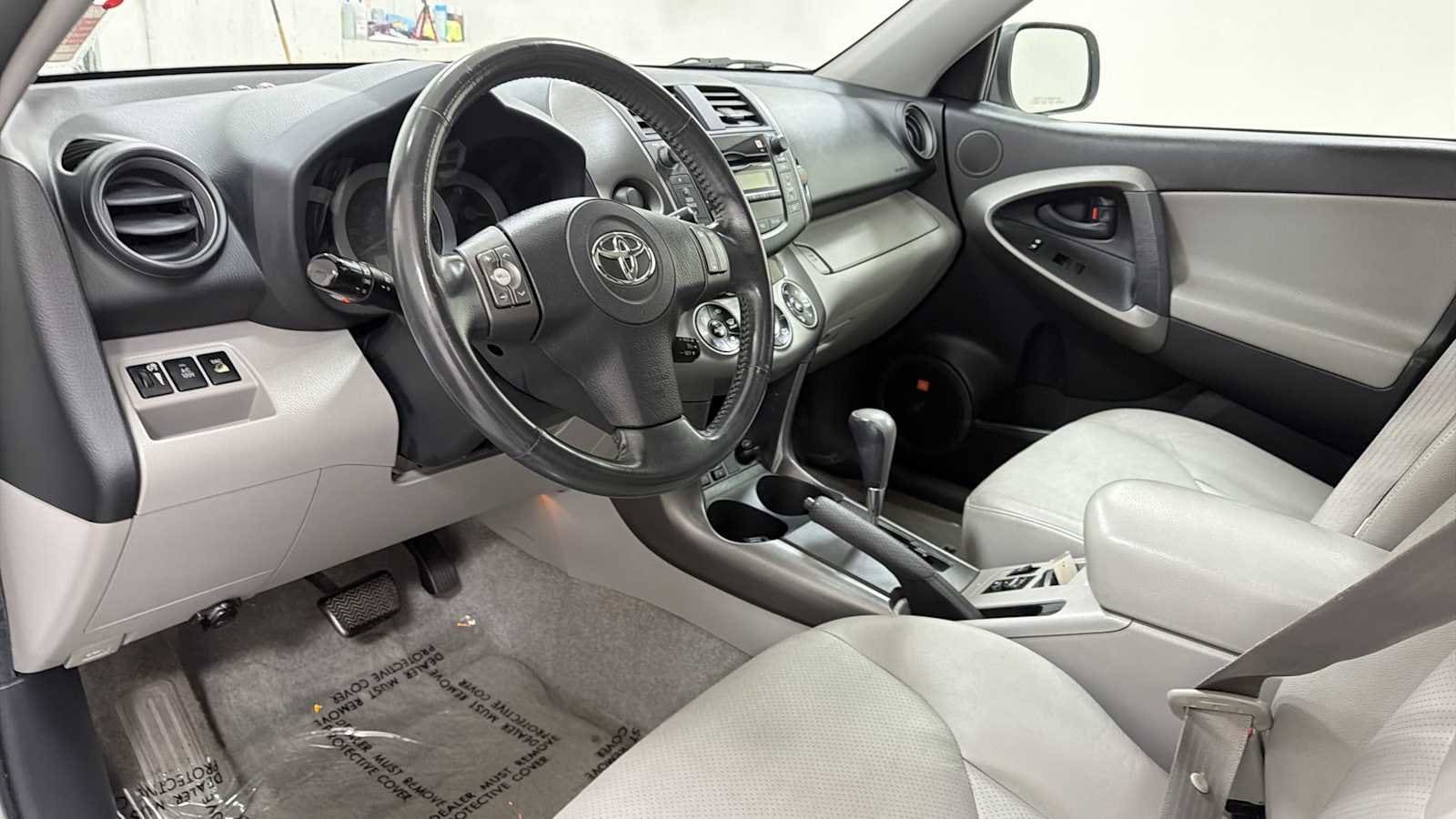 Thumbnail: 2009 Toyota RAV4 - 12