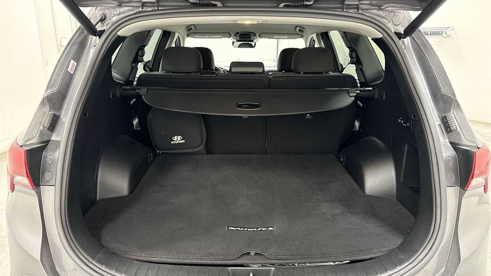 Thumbnail: 2022 Hyundai Santa Fe - 26