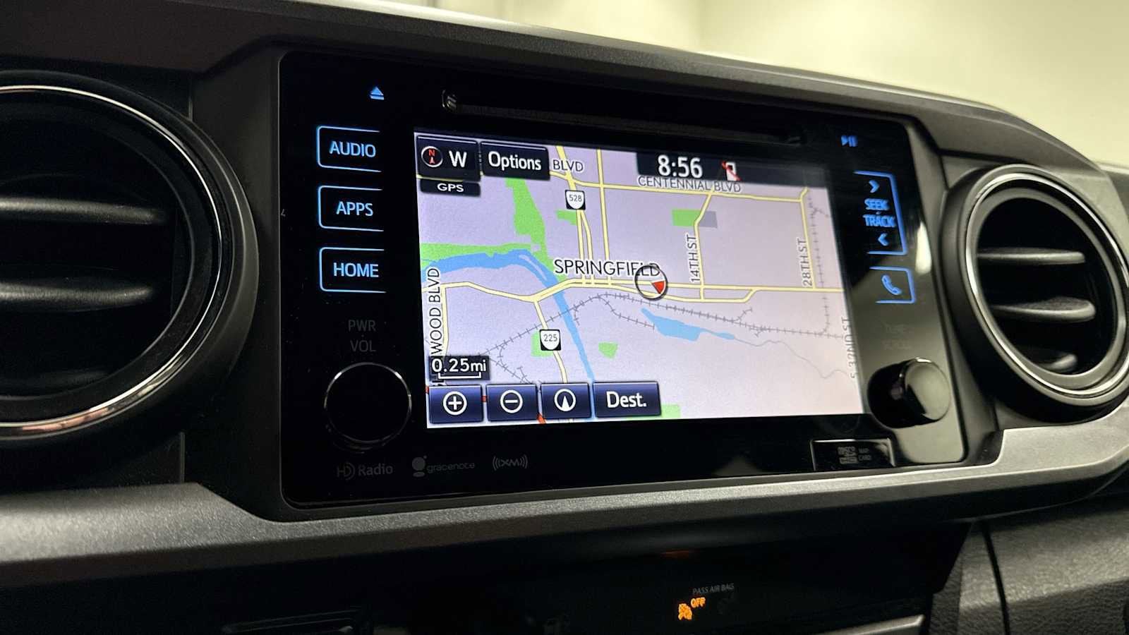 Thumbnail: 2018 Toyota Tacoma - 20