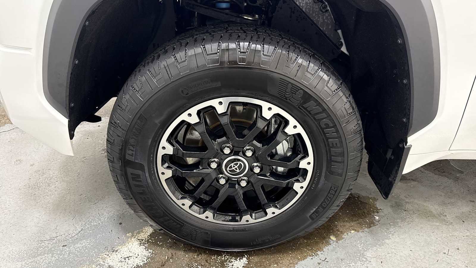 Thumbnail: 2024 Toyota Tundra - 10