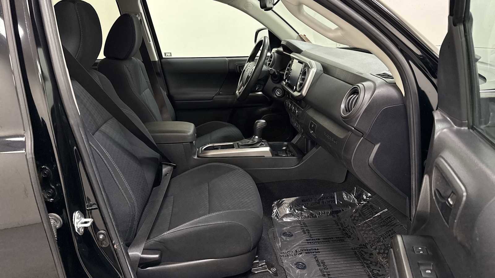 Thumbnail: 2022 Toyota Tacoma - 28