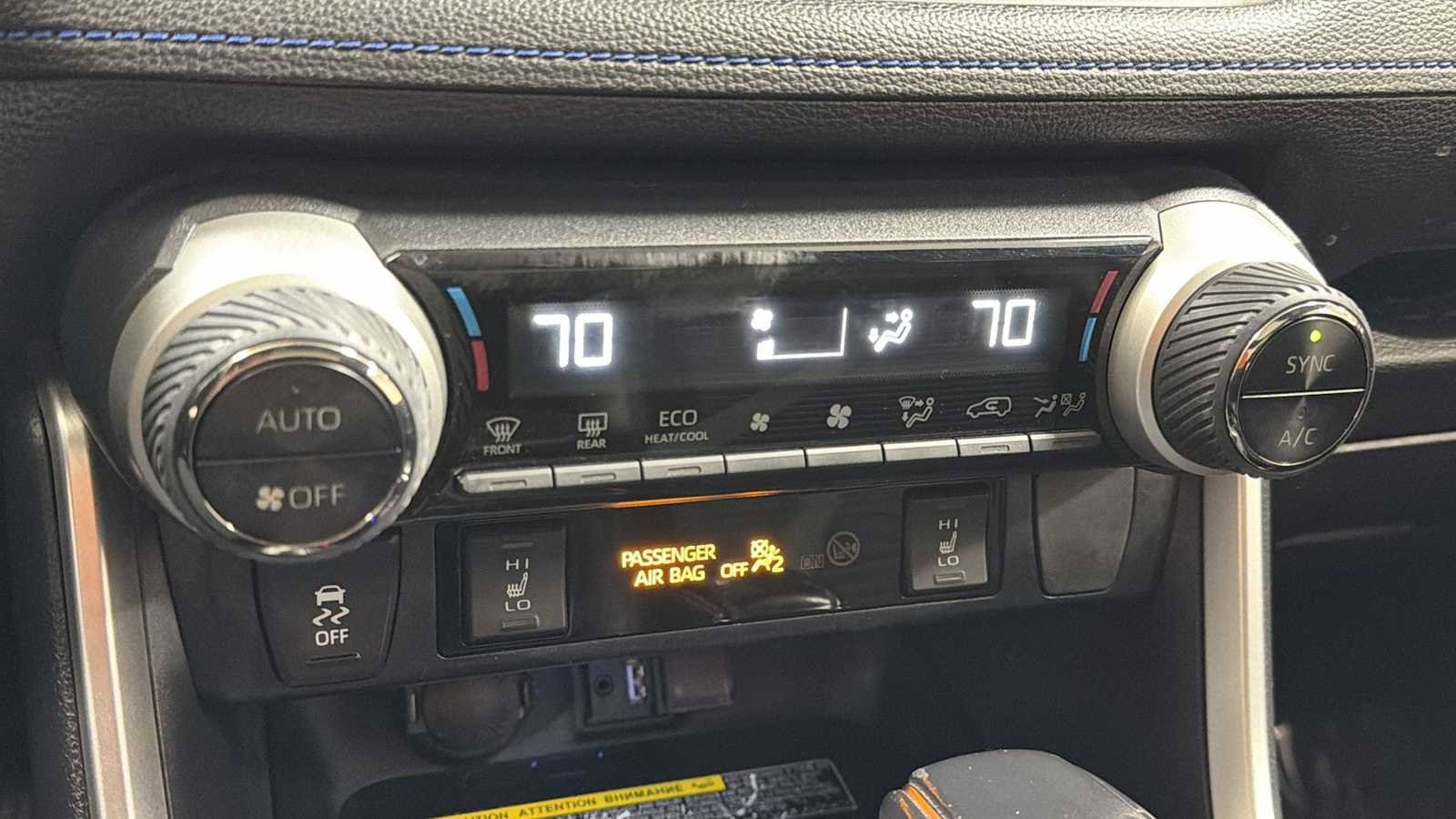 Thumbnail: 2019 Toyota RAV4 - 21