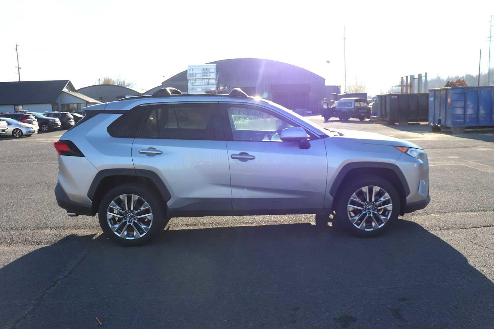 Thumbnail: 2019 Toyota RAV4 - 4