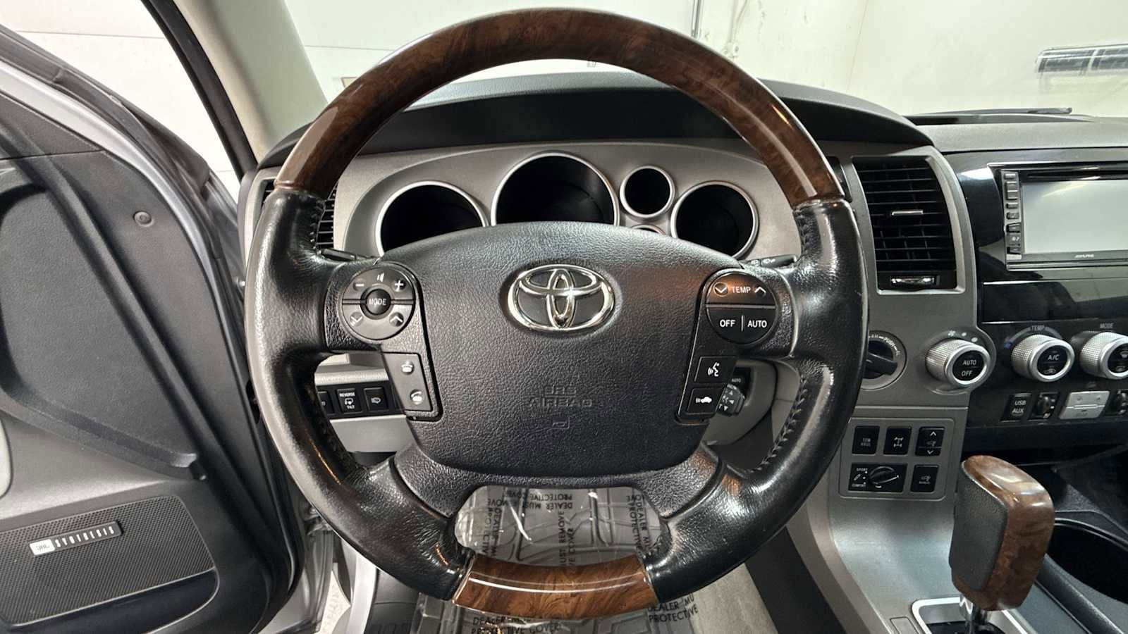 Thumbnail: 2010 Toyota Sequoia - 16